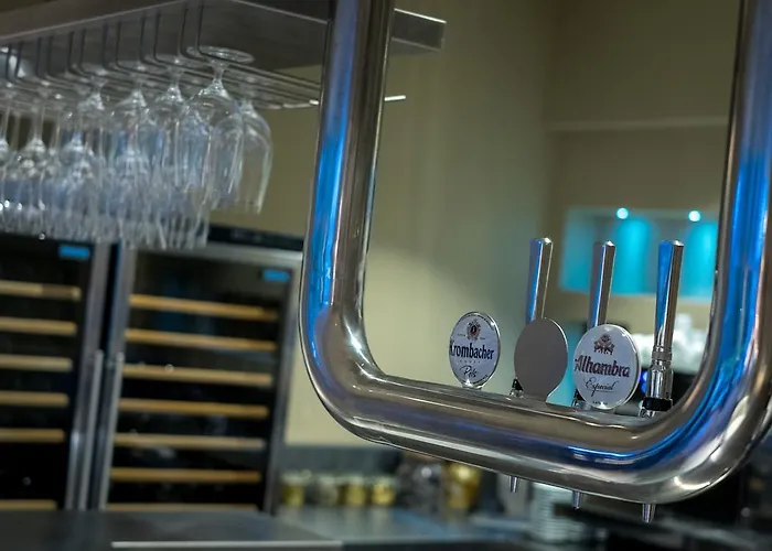 Hotel The Grand At 3*