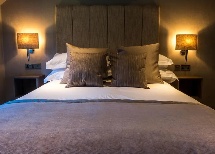 Hotel The Grand At 3*