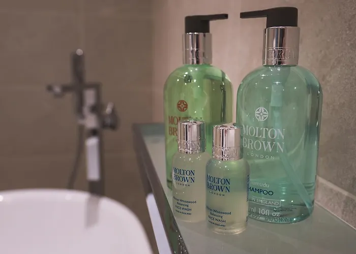 Hotel The Grand At 3*